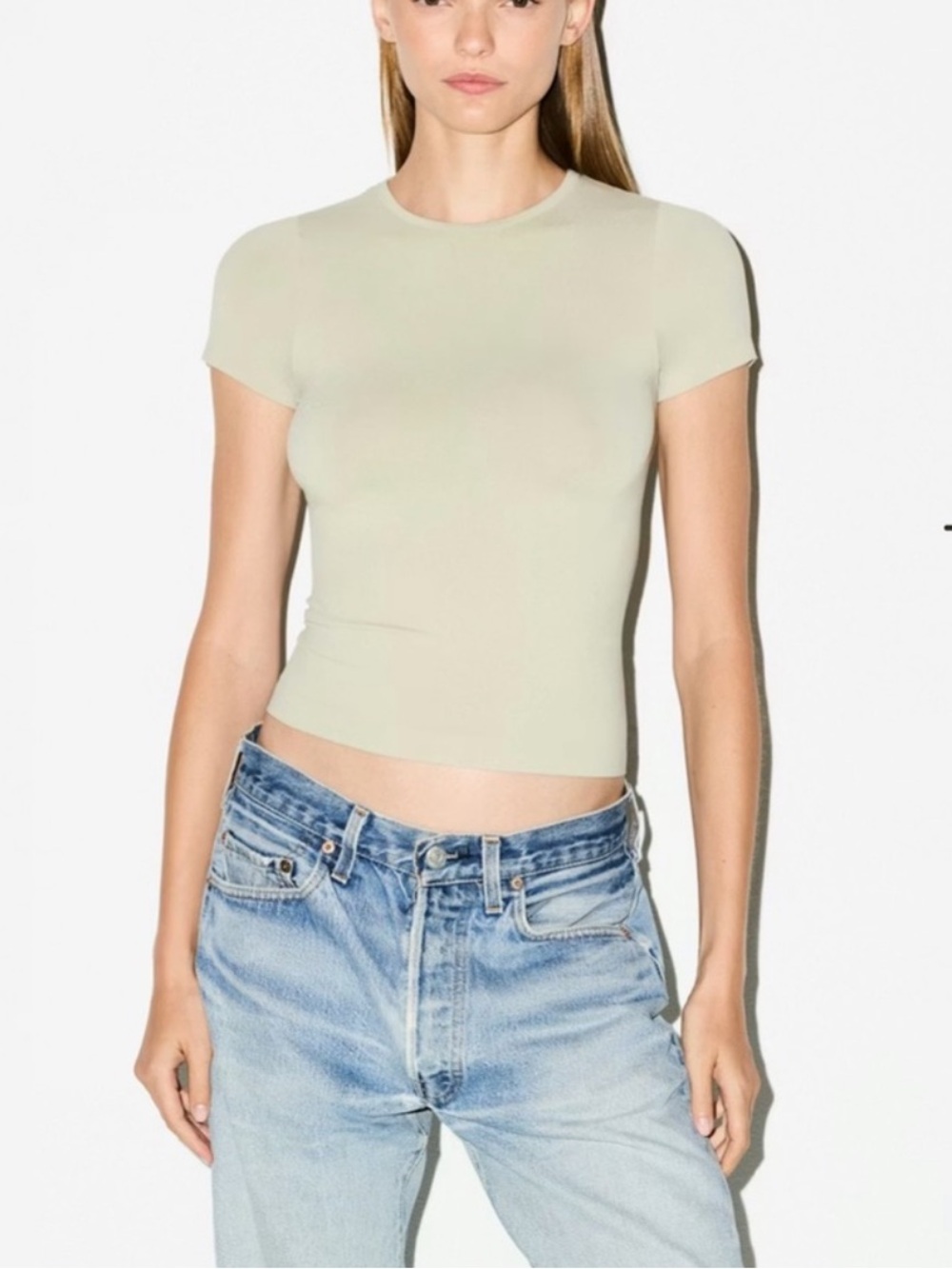 SKIMS NWT Soft Smoothing Seamless T-Shirt Molded Cup - Elm